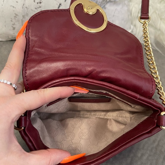 Small Burgundy Michael Kors Crossbody Purse❤️ - Picture 4 of 8
